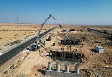 پیشرفت ۸۵ درصدی پروژه احداث نخستین پُل شمعی جاده ای استان یزد
