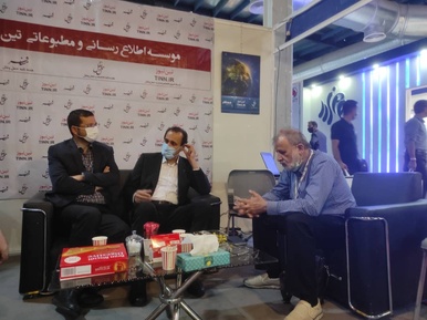 بازدید مدیرعامل شرکت واگن پارس از غرفه تین 