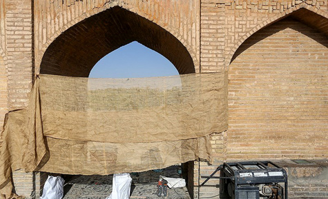 گند زدن به سی و سه پل