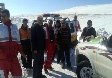 نجات جان مادر باردار در روستای قارقای هشترود توسط راهداران