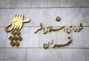 فیلم/ اعتراض پیمانکاران شهرداری