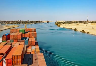 Five ships collide at Suez Canal