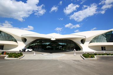 Five Amazing Airport Hotels
