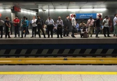 استقبال میلیونی بازدیدکنندگان نمایشگاه کتاب از مترو