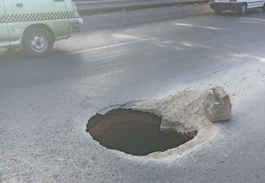 نشست زمین و ایجاد حفره در اتوبان آقابابایی + فیلم