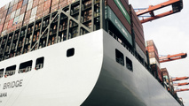 ONE Ship Loses Containers on Its Way to Wilmington