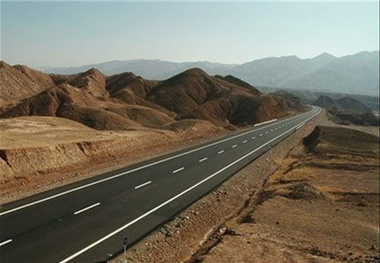 جاذبه های گردشگری و پتانسیل های حمل ونقل جای کار بیشتر دارد