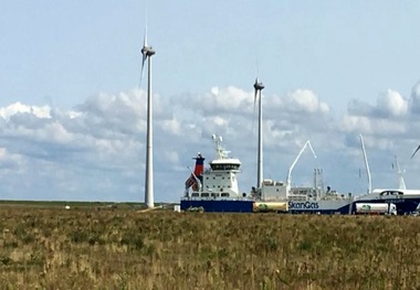 Skangas,Titan LNG ink on LNG supply