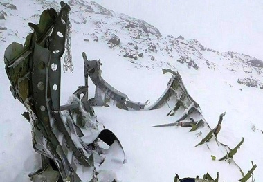 تکاوران ارتش به لاشه هواپیما رسیدند + عکس