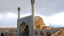 مسجد جامع اصفهان در دوگانه منشأ رطوبت؛ خط ۲ مترو یا شبکه فرسوده آب