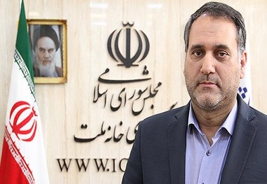 آینده صنعت خودروسازی کشور روشن نیست/خودروسازان موجود مونتاژ کار هستند نه خودروساز واقعی