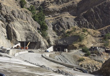 آزادراه تهران-شمال به تابستان نمی‌رسد، شاید پاییز
