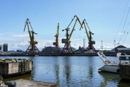  Poland Working on Deal to Import US LNG to Support Ukraine, Slovakia