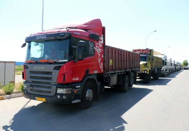 عدم توجیه اقتصادی حمل بار؛ دلیل تردد یک سر خالی کامیون‌ها