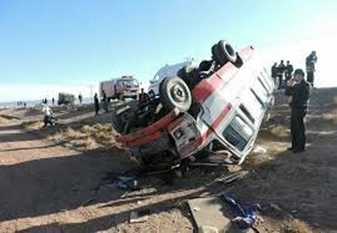 واژگونی مینی‌بوس مدرسه به دلیل سکته مغزی راننده
