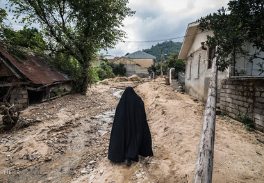وزیر کشور: سیلاب 400 هزار نفر را خوزستان تهدید می‌کند