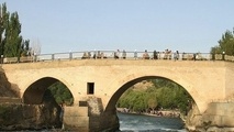 به سازی و تعمیر پل ۵ دهانه در سطح محور زنجان رود زنجان
