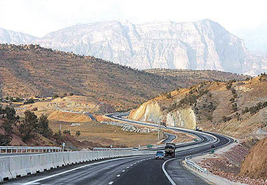 ترافیک در محور چالوس سنگین است؛ تردد روان در آزادراه تهران شمال