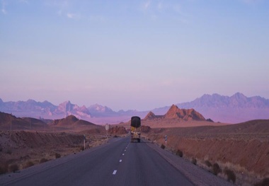 First TIR trucks leave Iran bound for Pakistan
