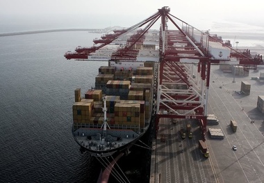 چگونه بوروکراسی مانع ترخیص سریع کالا از بندر می شود؟​