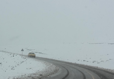 تردد درتمامی راه های اصلی و فرعی کرمانشاه جریان دارد