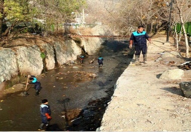 لایروبی و پاک‌سازی  مسیل اوین درکه 

