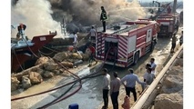چهار فروند لنج در آتش سوخت