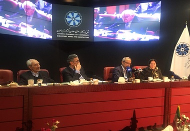 قوانین اقتصادی با نظرسنجی از فعالان اقتصادی اصلاح شود 