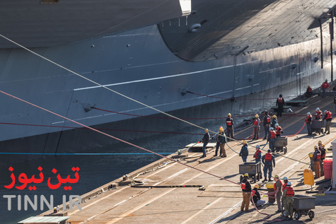 داخل یک ناو هواپیمابر غول‌پیکر را ببینید