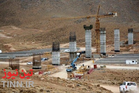 گزارش تصویری | اجرای پروژه راه آهن مبارکه سفیددشت به شهرکرد
