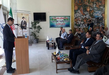 مردان شایسته همواره سازندگان بخشی از جامعۀ خویش بوده اند