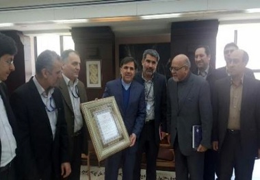 ◄ دیدار صمیمانه مدیران ایران ایر با آخوندی + عکس