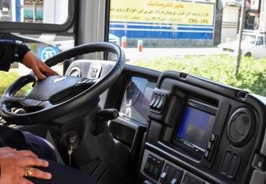 فعالیت بیش از ۹۰۰ زن راننده در جاده های کشوری و بین المللی