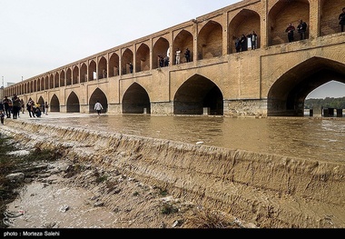 گزارش تصویری| چشم نصف جهان به زاینده‌ رود روشن شد