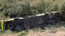 در حادثه واژگونی اتوبوس نه نفر جان باختند