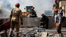 می‌ سوخت در قلب دریا این بندرِ سر به زیرم