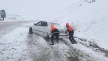 ۱۲۵ دستگاه خودرو گرفتار در برف امدادرسانی شدند

