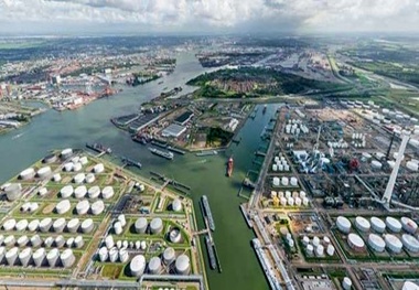 Port of Rotterdam uses self-learning computer to predict vessel arrival