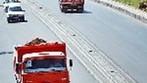مرز شلمچه به روی کامیون های تجاری بسته شد