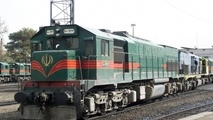 قطار مسافربری جان عابر پیاده را گرفت