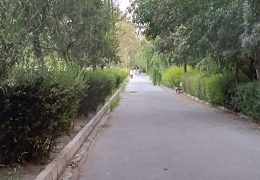 پیاده روهای شهر فقط در عکس، آرام به نظر می رسند