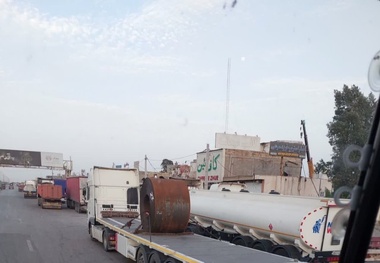 خطرات بارگیری غیر اصولی/ بی نظمی در حمل و نقل کالا جان رانندگان را به خطر می اندازد