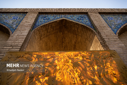 نصب جان پناه پل خواجو 