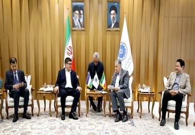 کاهش تعرفه ترانزیت کامیون های ازبکستان برای عبور از ایران