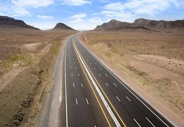 تجهیز چهارمحال و بختیاری به آزادراه ضروری است