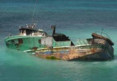 Salvage attempt underway for grounded vessel off Honolulu