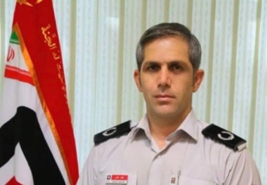 حادثه در ساختمان شهرداری/ واژگونی جرثقیل و مصدومیت ۲ آتش نشان